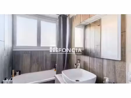 appartement 3 pièces de 71 m² - joeuf - loué 10% rentabilité