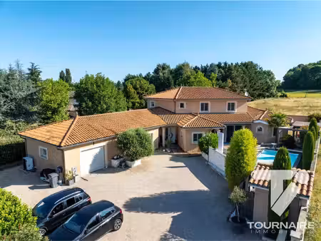 villa 228m2 - 9 pièces