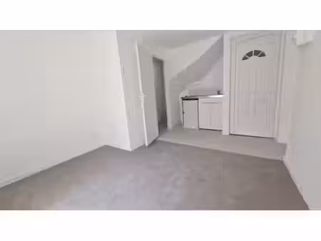 location appartement 1 pièce 14 m² à beaumont-sur-oise (95260)  610 €