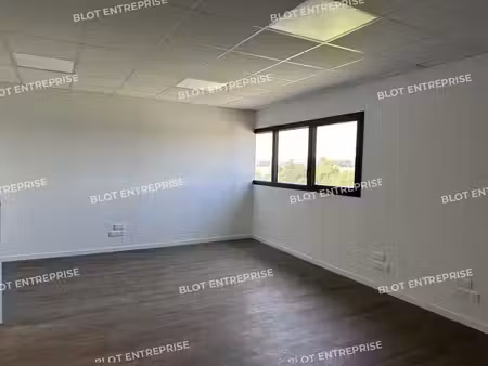 location bureaux 100 m²