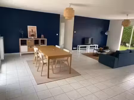 location meublée maison 4 pièces 94.41 m² à saint-andre-des-eaux (44117)  1 265 €
