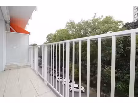 appartement à louer avec terrasse et 2 chambres   uccle (vbe60331)