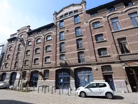 bâtiment historique rénové sur l'eilandje