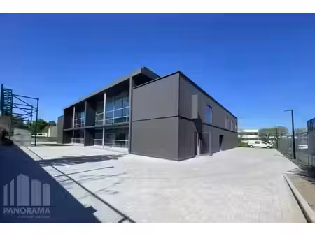 bureau moderne et durable de 519 m² près de la r0 à wemme...