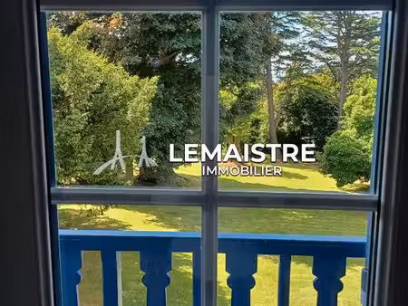 maison 8 pièces 265 m²