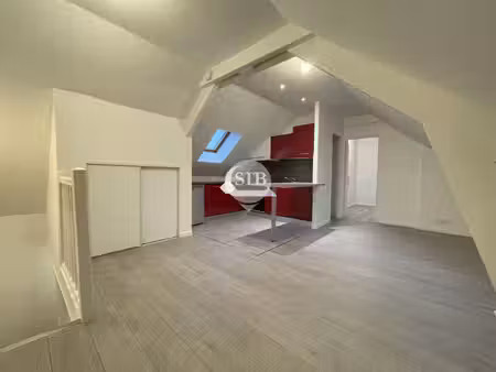 f2 - loyer : 765 € + 30 €