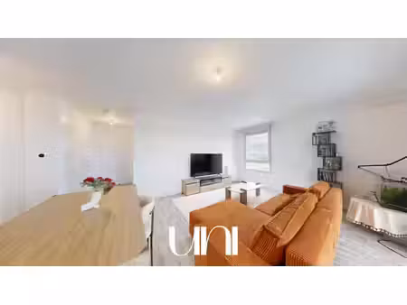appartement 3 pièces avec balcon de 66m2 - colombelles