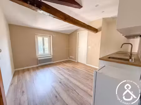 studio rénové situé à roquecourbe