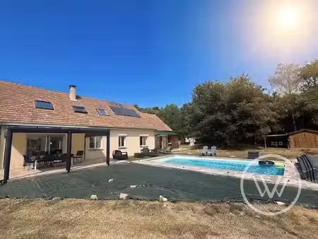 t7 piscine  sur 4300m² de terrain