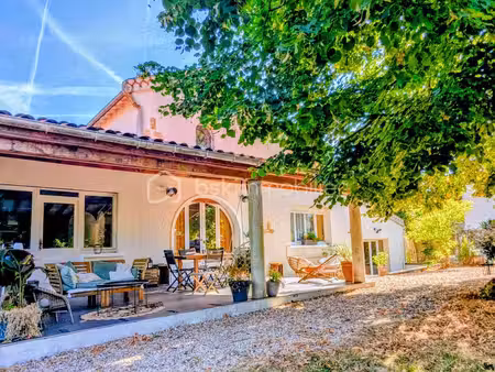 maison familiale de caractère dans le hameau de vosves proche rer