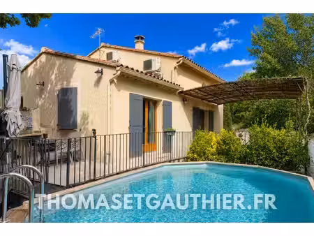 mormoiron maison 90 m2 en bordure de ruisseau sur terrain de