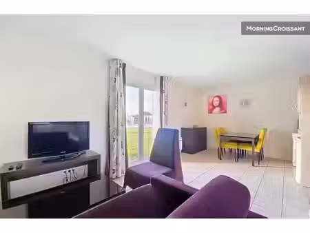 location meublée appartement 1 pièce 36 m² à amboise (37400)  838 €