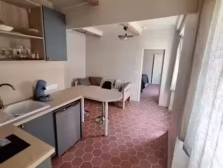 location appartement 2 pièces 30 m² à nice (06000)  820 €