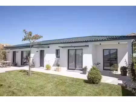 vente maison neuve 4 pièces 95 m² à saint-saturnin-lès-avignon (84450)  373 900 €