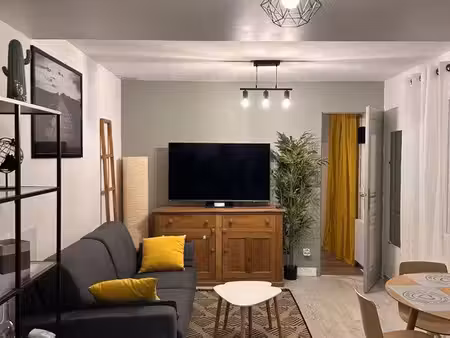 appartement t2 indépendant dans maison avec grande terrasse