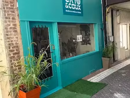 local commercial centre ville