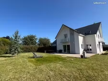 maison de standing 232 m² 5 chambres residence privee securisee