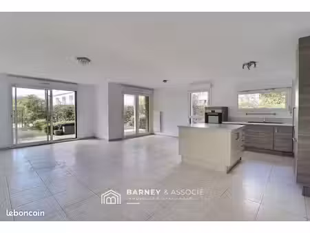 appartement 3 pièces 82 m²