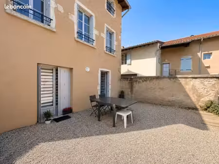 appartement 2 pièces 55 m²