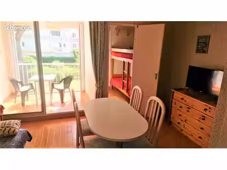 studio cabine 28m² plage parking privé clim etudiant