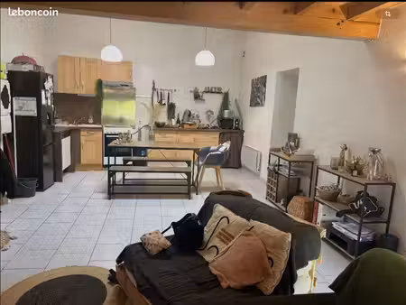 t3 duplex 75 m2 très bon état libre de suite
