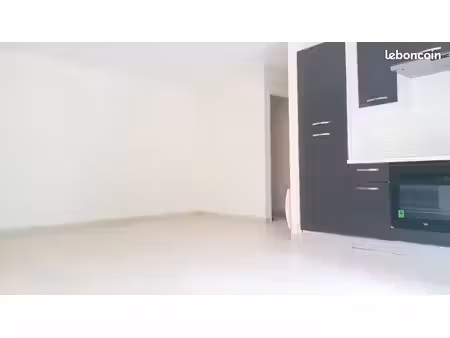 etrechy rerc 3 pièces de 54m² avec terrasse et parking