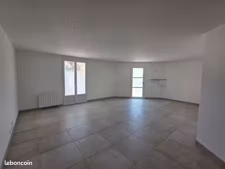 location appartement 2 chambres et 1 bureau en rdc