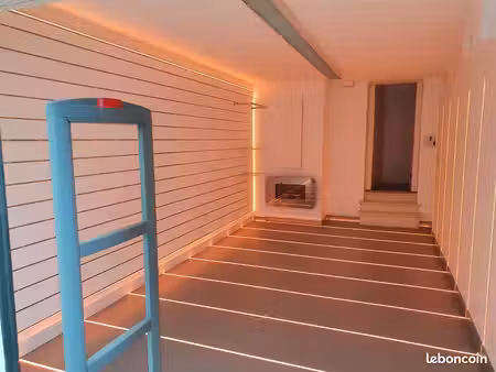 local commercial avec studio