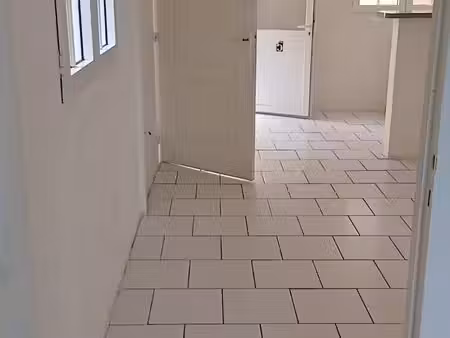 f2 vide a louer à gondeau lamentin (38 47 m²) - charges comprises