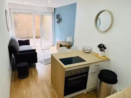 t2 meublé rdc + extérieur