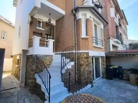 location meublée maison 4 pièces 107 m² à la varenne saint hilaire (94210)  2 800 €