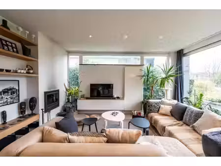villa à louer avec garage et terrasse   waterloo (vbe60370)