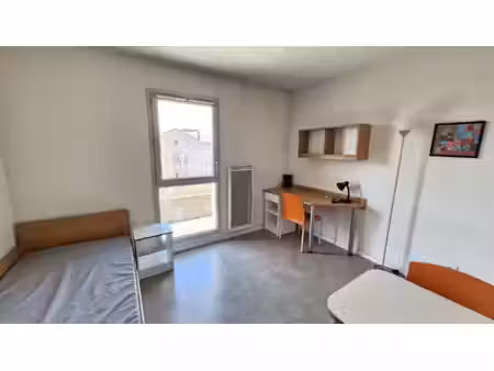 studio meublé - 69007
