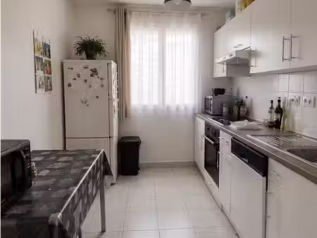 appartement rénové de 73 m² 3 chambres 2 balcons cave