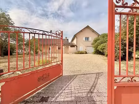 aiserey - maison à vendre - 208m2 - 275 000 € - réf: m-1847 - bourse immobilière