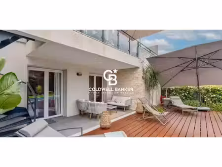 maison avec piscine en bord de mer sainte-maxime (83)