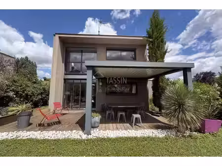 tassin bourg - maison contemporaine 3 chambres