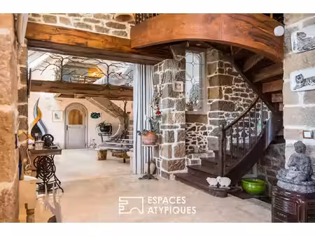 rénovation totale et jardin luxuriant proche de rodez