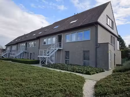 duplex appartement met ruim terras en carport/berging