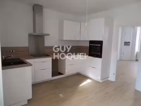 location appartement 4 pièces à château-gontier-sur-mayenne (53200) : à louer 4 pièces / 9