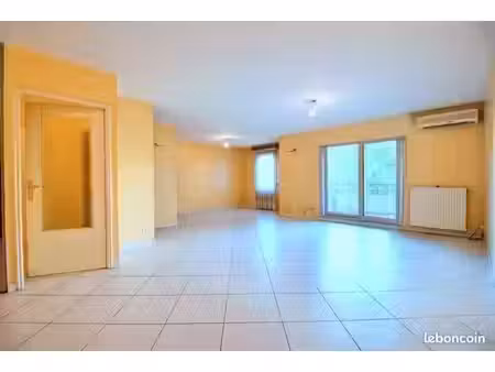 appartement 3 pièces 82 m²