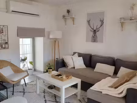 maison de village climatisée avec garage et cave
