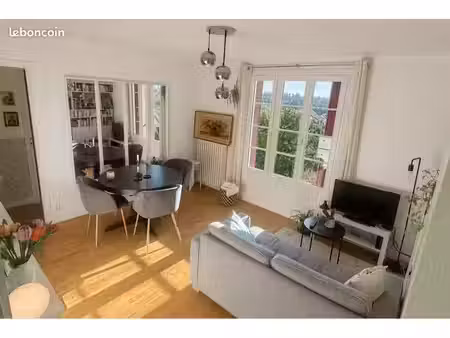 3 pièces traversant avec vue