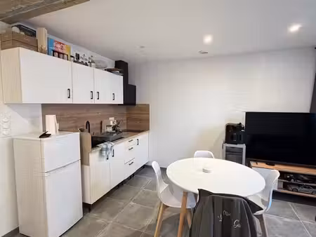 appartement t2 meublé récent avec terrasse - pérignac