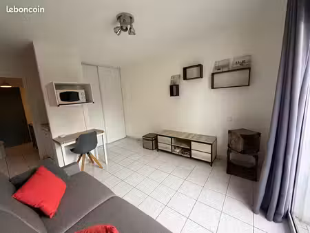 studio lumineux à anglet meublé loué à l'année