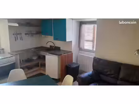 loue meublee a l année