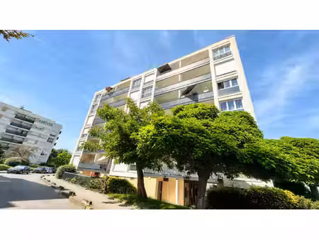 appartement bois d'arcy 3 pièces 64 87 m² + 1 cave et 1 parking extérieur