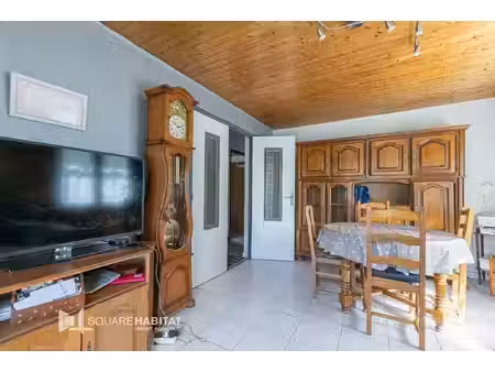 appartement 5 pièces en haut de maison