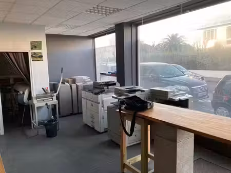 location commerce biarritz 64200 38m²