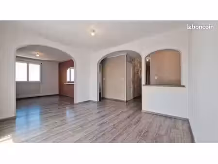 appartement 5 pièces 93 m²